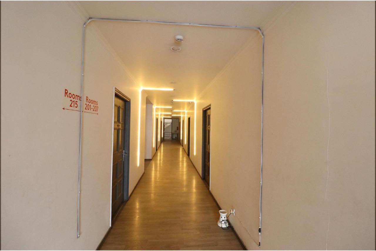 Fabhotel Chattarpur Enclave