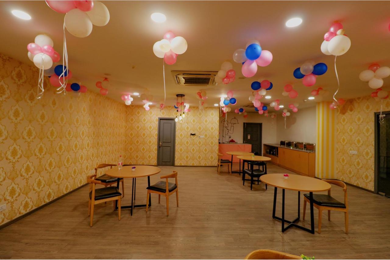 Fabhotel Chattarpur Enclave