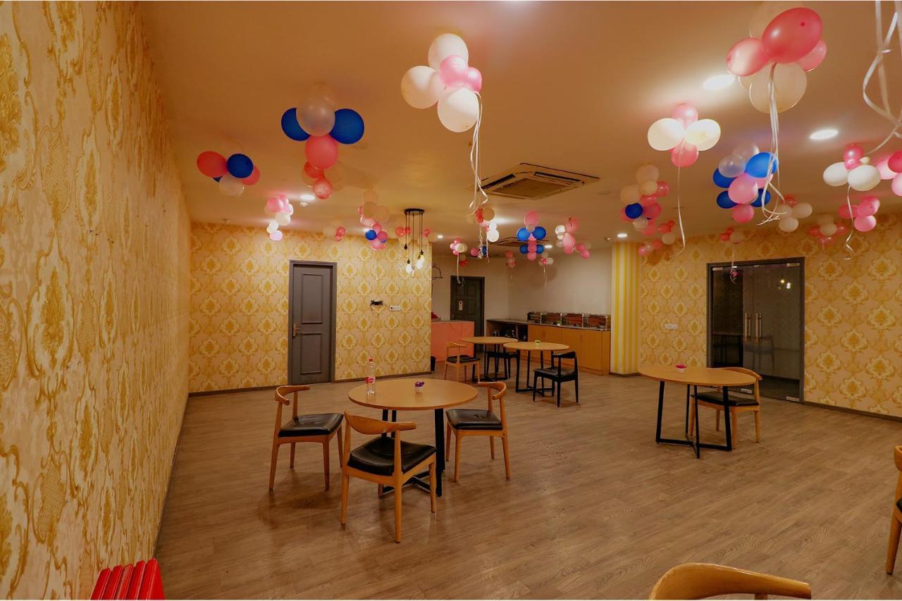 Fabhotel Chattarpur Enclave 3*