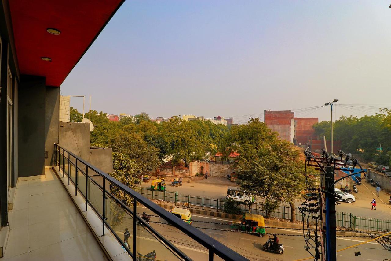 Hotel Fabhotel Chattarpur Enclave