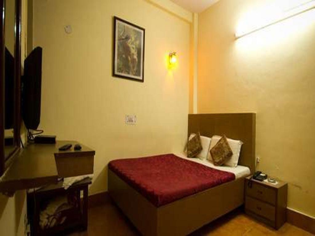 Hotel Woodland Deluxe 2*