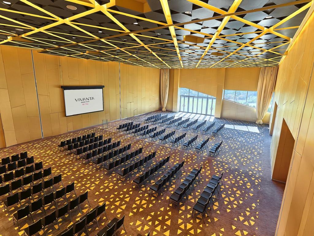 Vivanta New Delhi, Dwarka Hotel