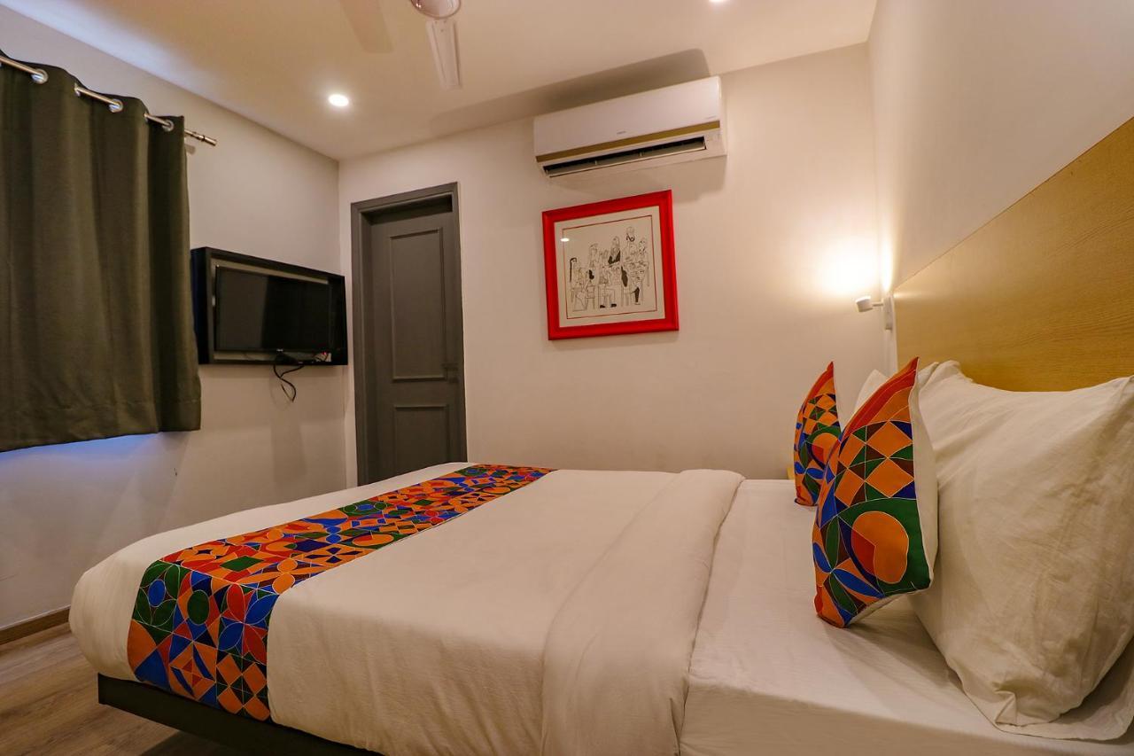 Fabhotel Hargobind Enclave Hotel