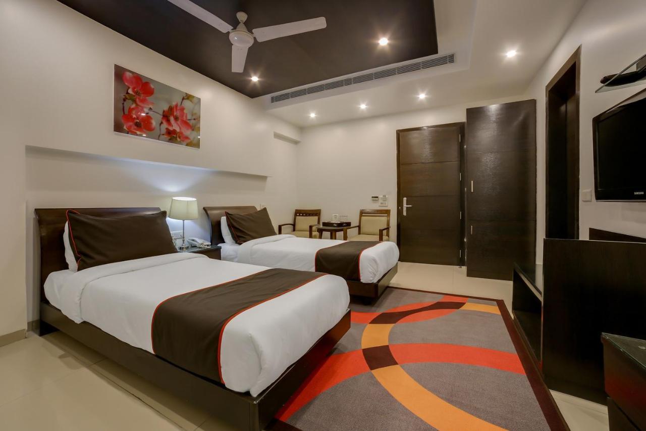 Townhouse Oak Safdarjung 3*