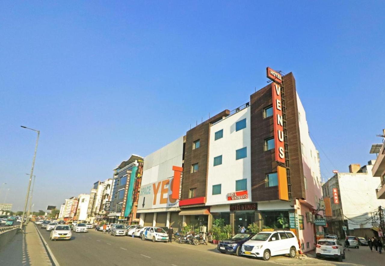 Ashoka Palace Near Igi Airport Hotel