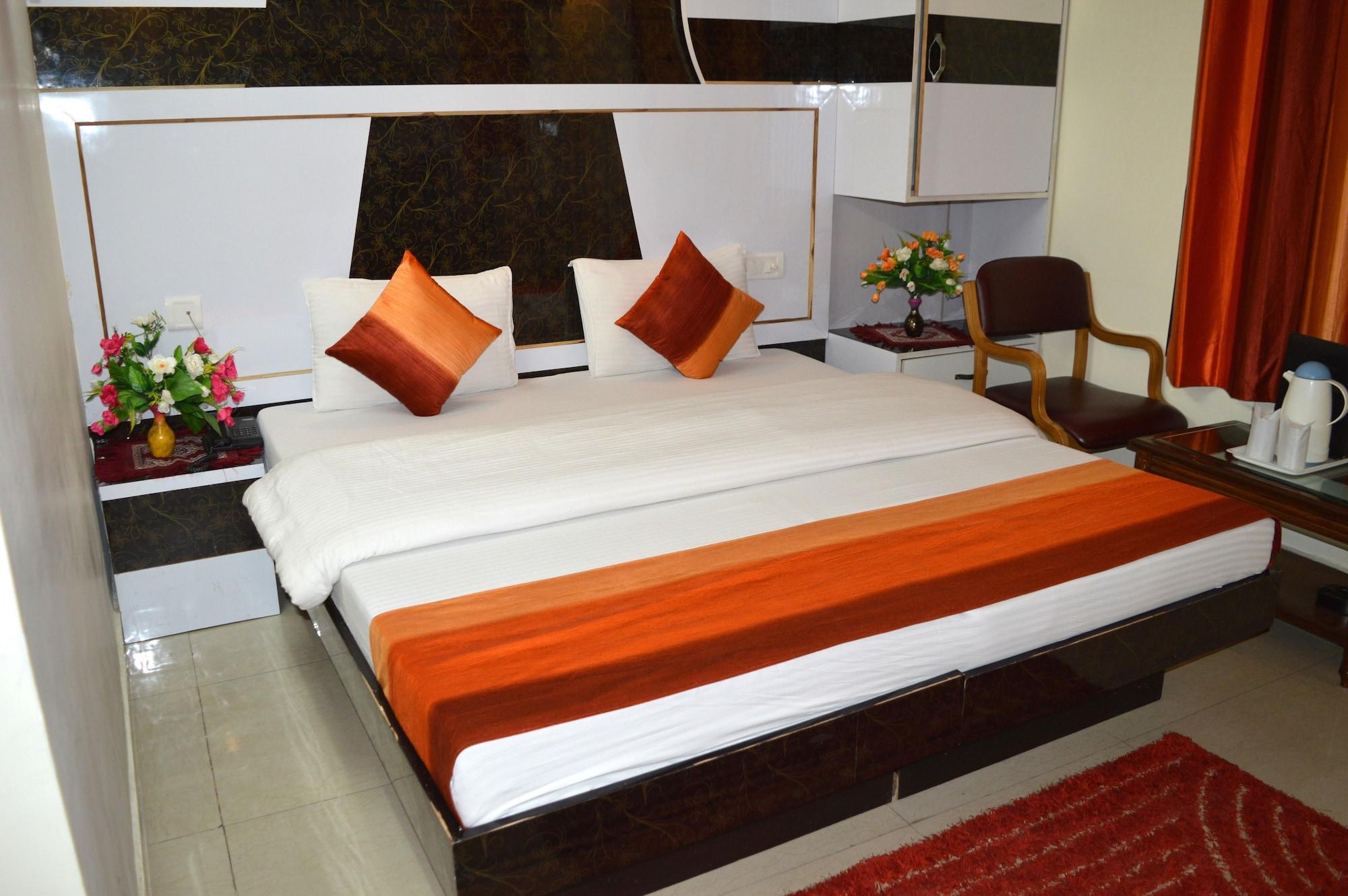Hotel Su Shree Continental 5 Minutes Walk From Railway Station New Delhi