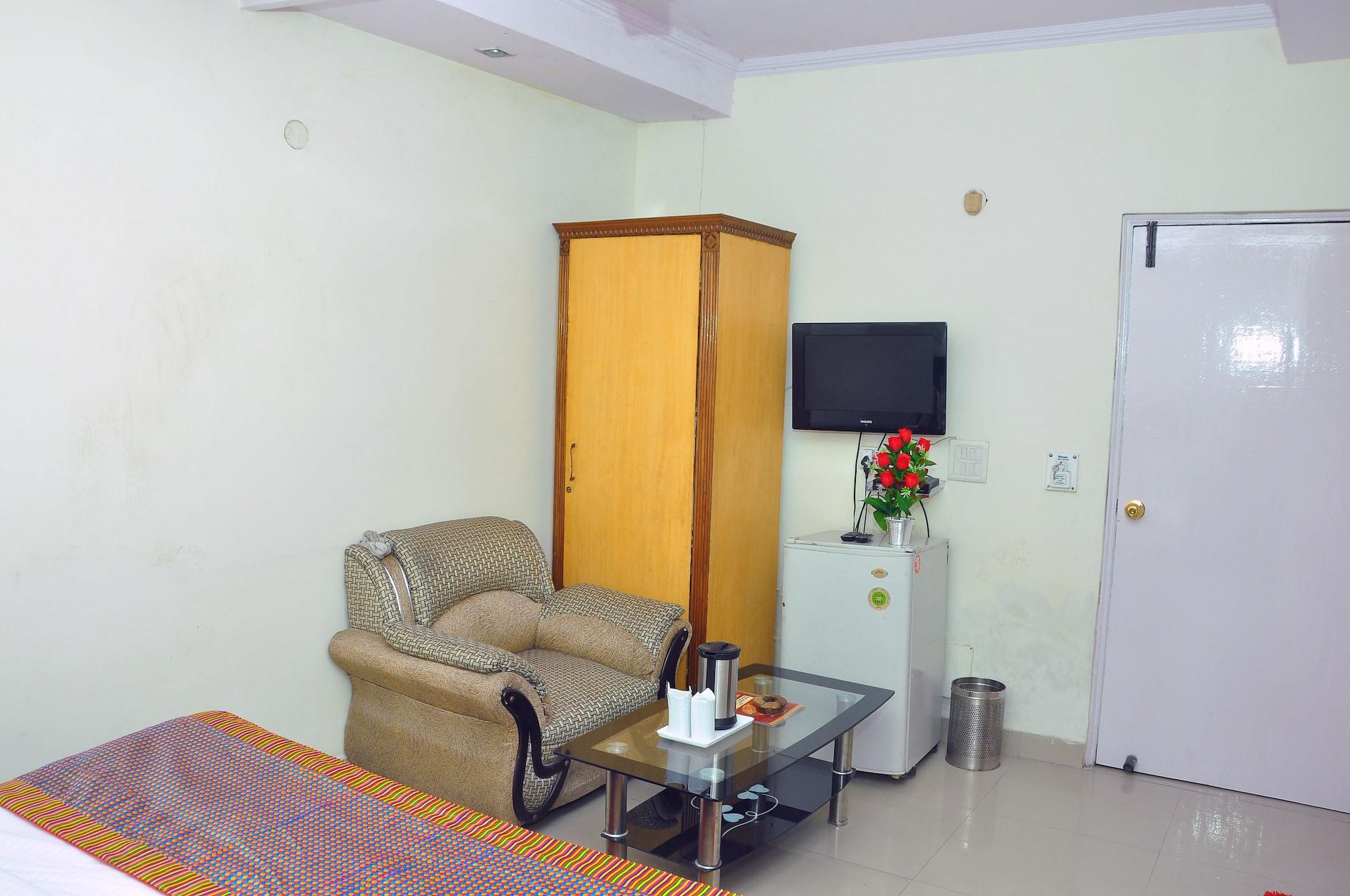 Hotel Royal Holidays New Delhi