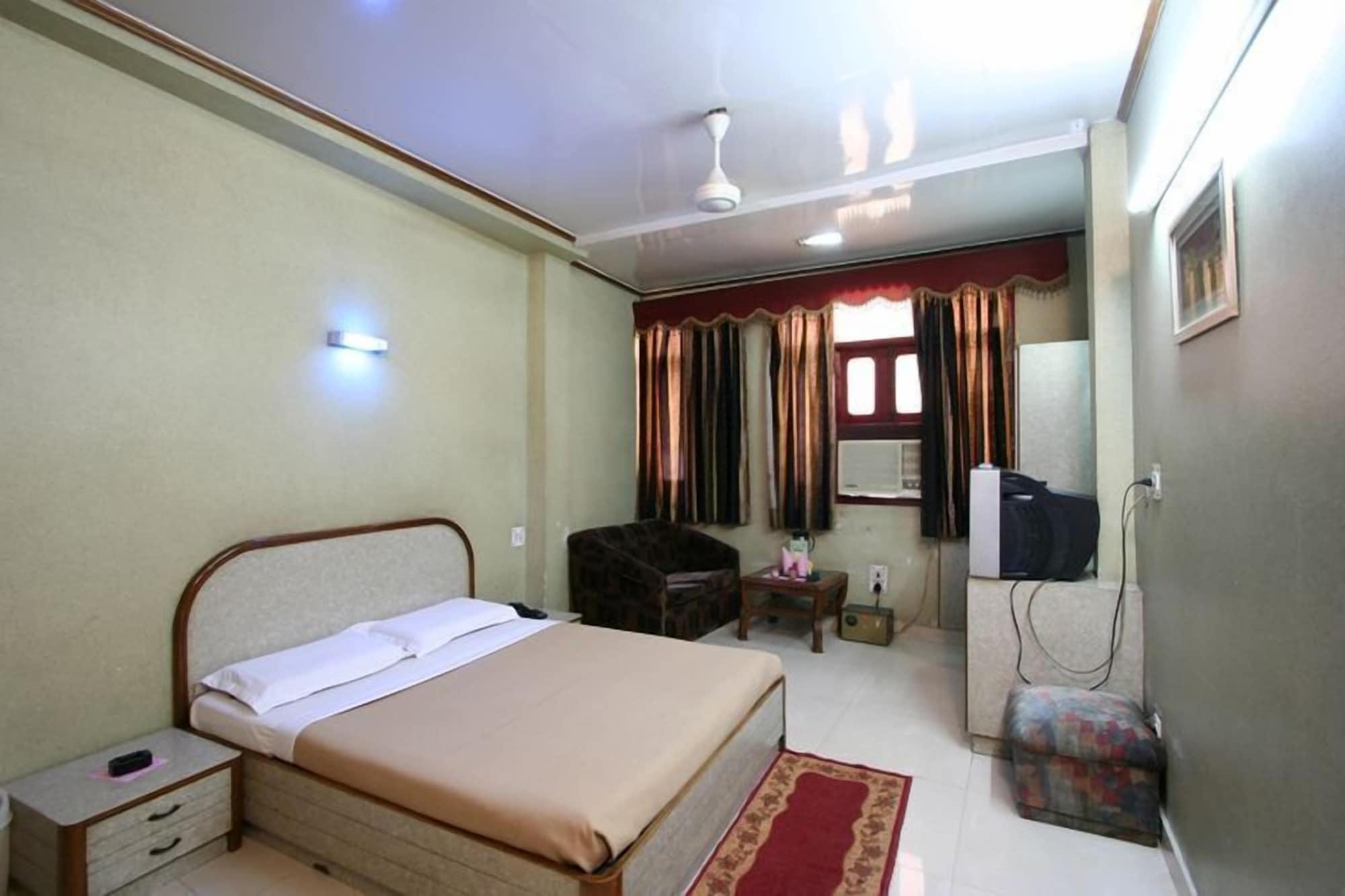 Woodland Deluxe Hotel New Delhi