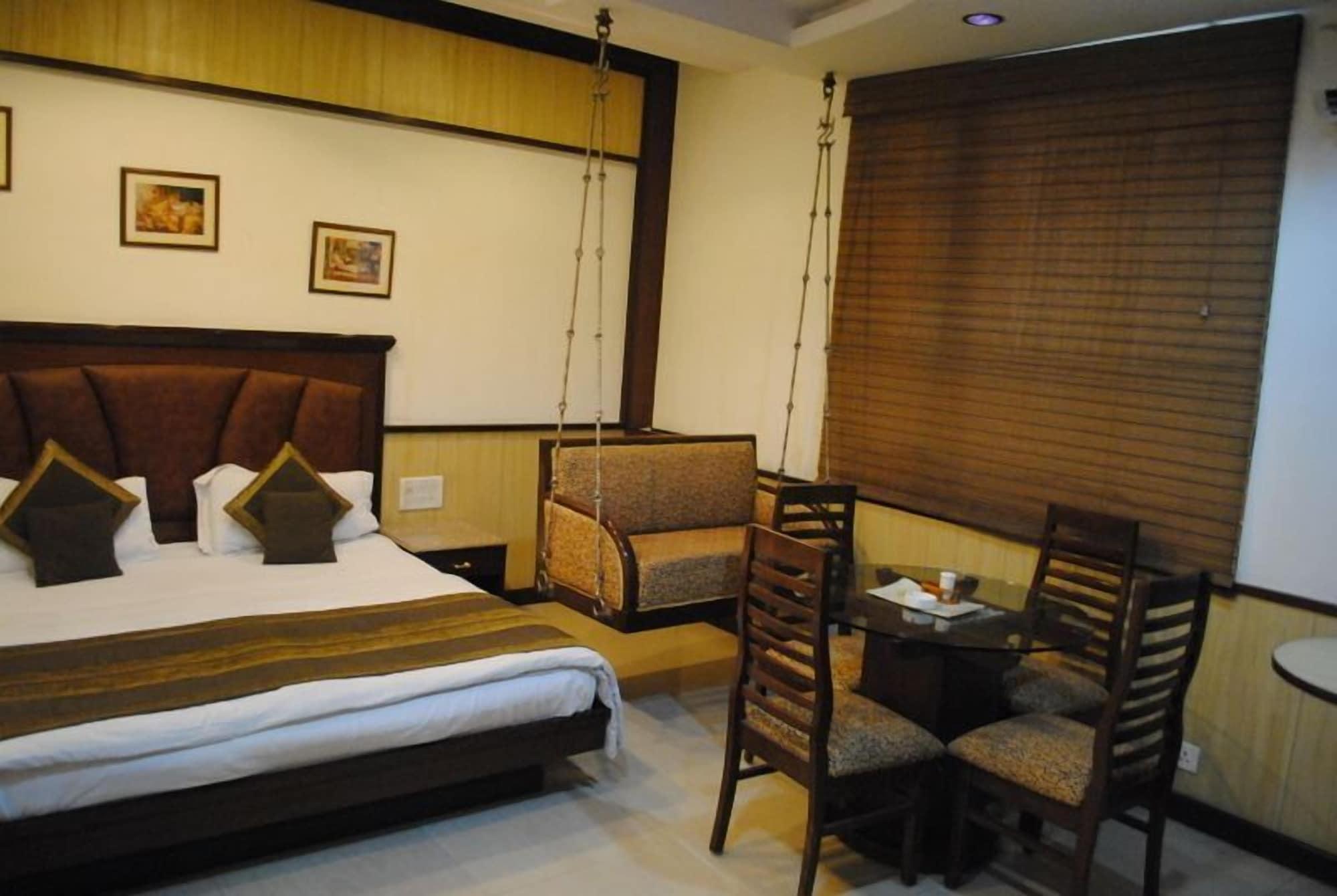 Baba Deluxe Near Railway Station And Center -by Rcg Hotel