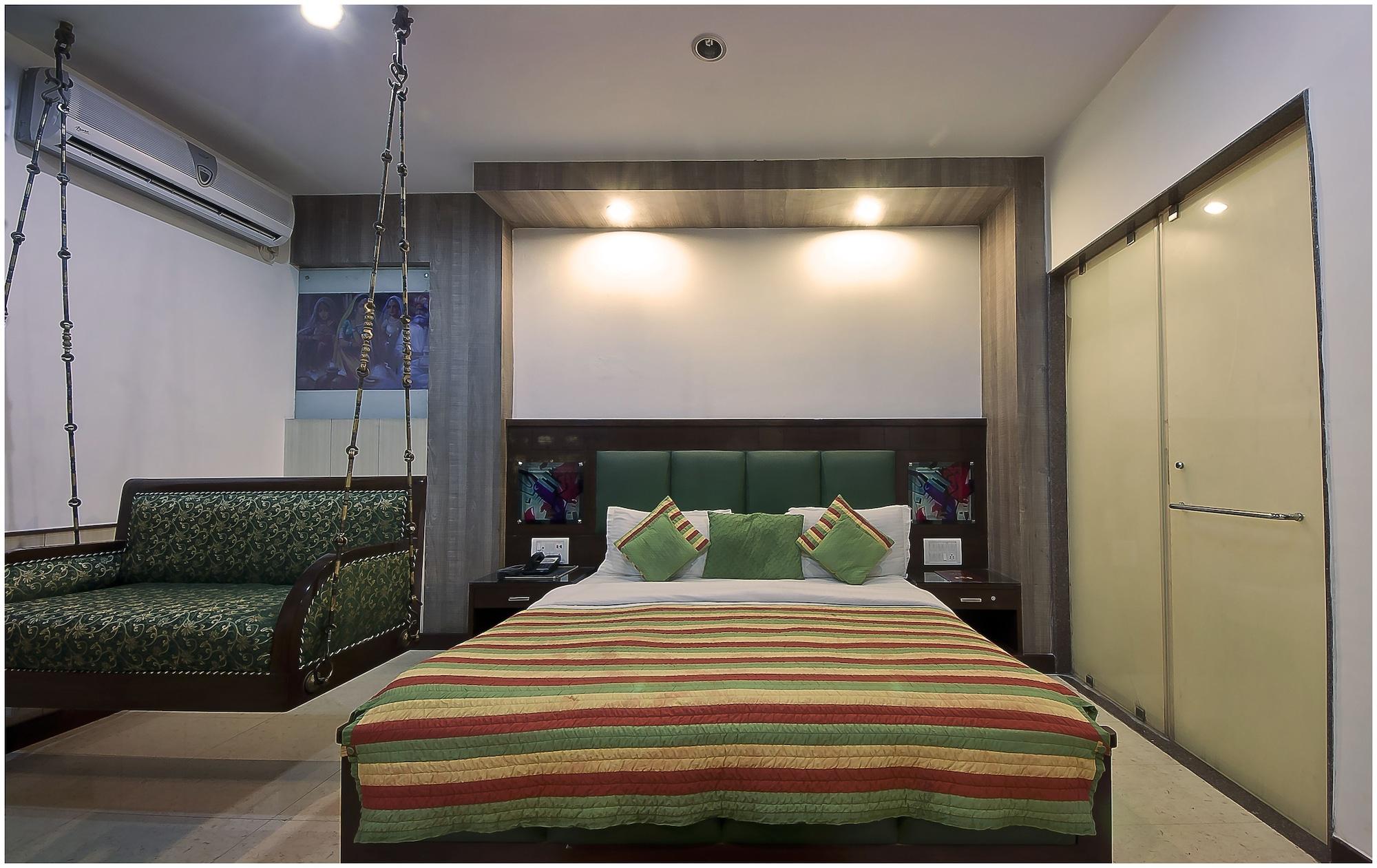 Hotel Baba Deluxe Near Railway Station And Center -by Rcg