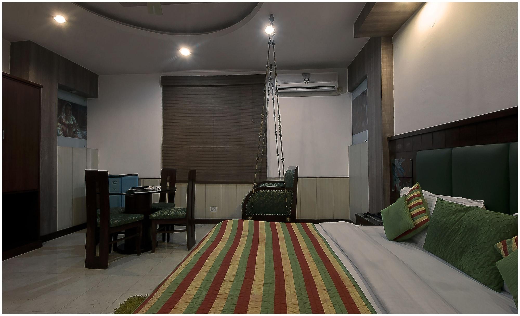Baba Deluxe Near Railway Station And Center -by Rcg Hotel