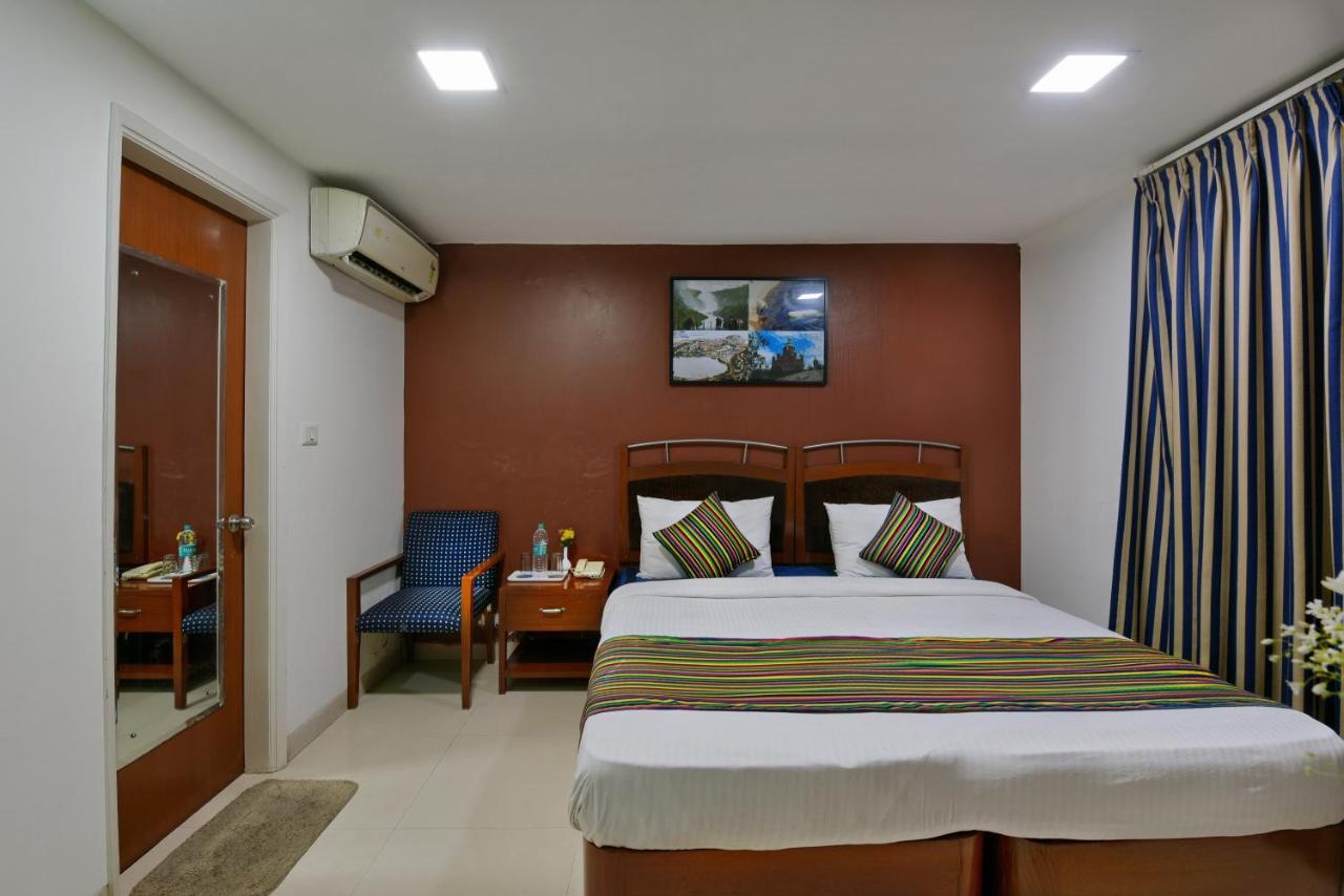 Admire - New Friends Colony Hotel 4*