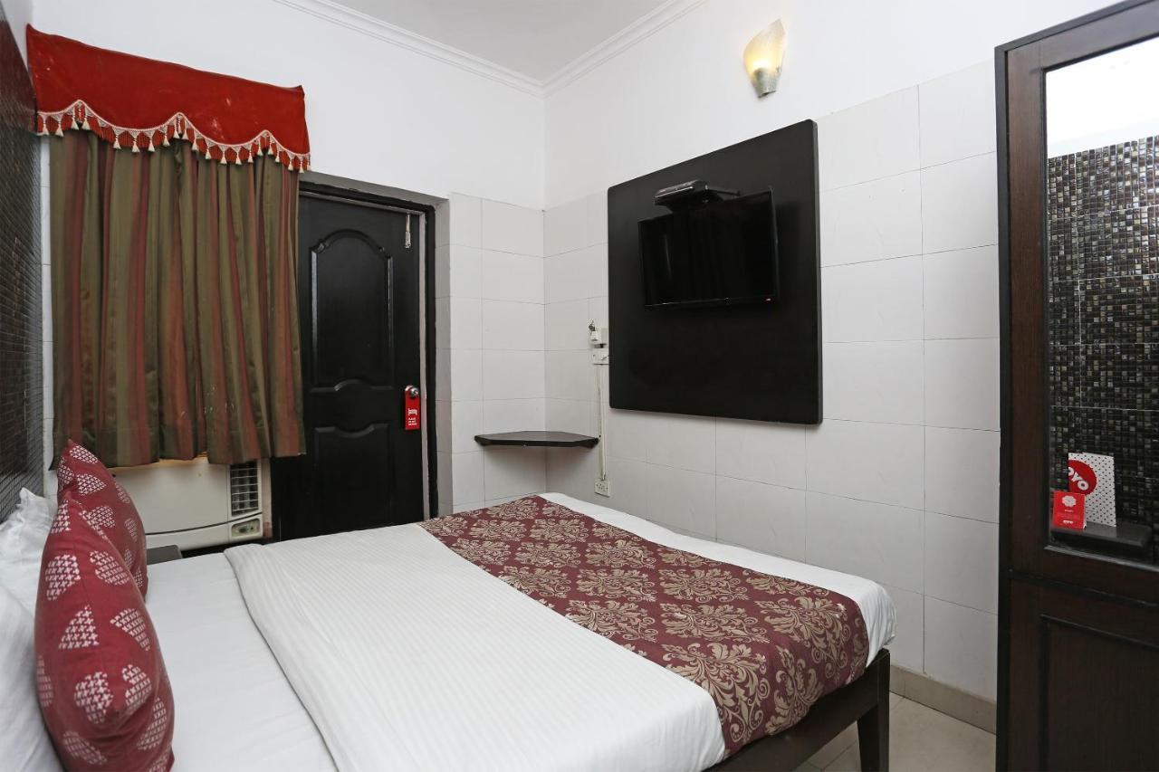 Hotel Oyo Flagship 14164 Satwah 29 3*
