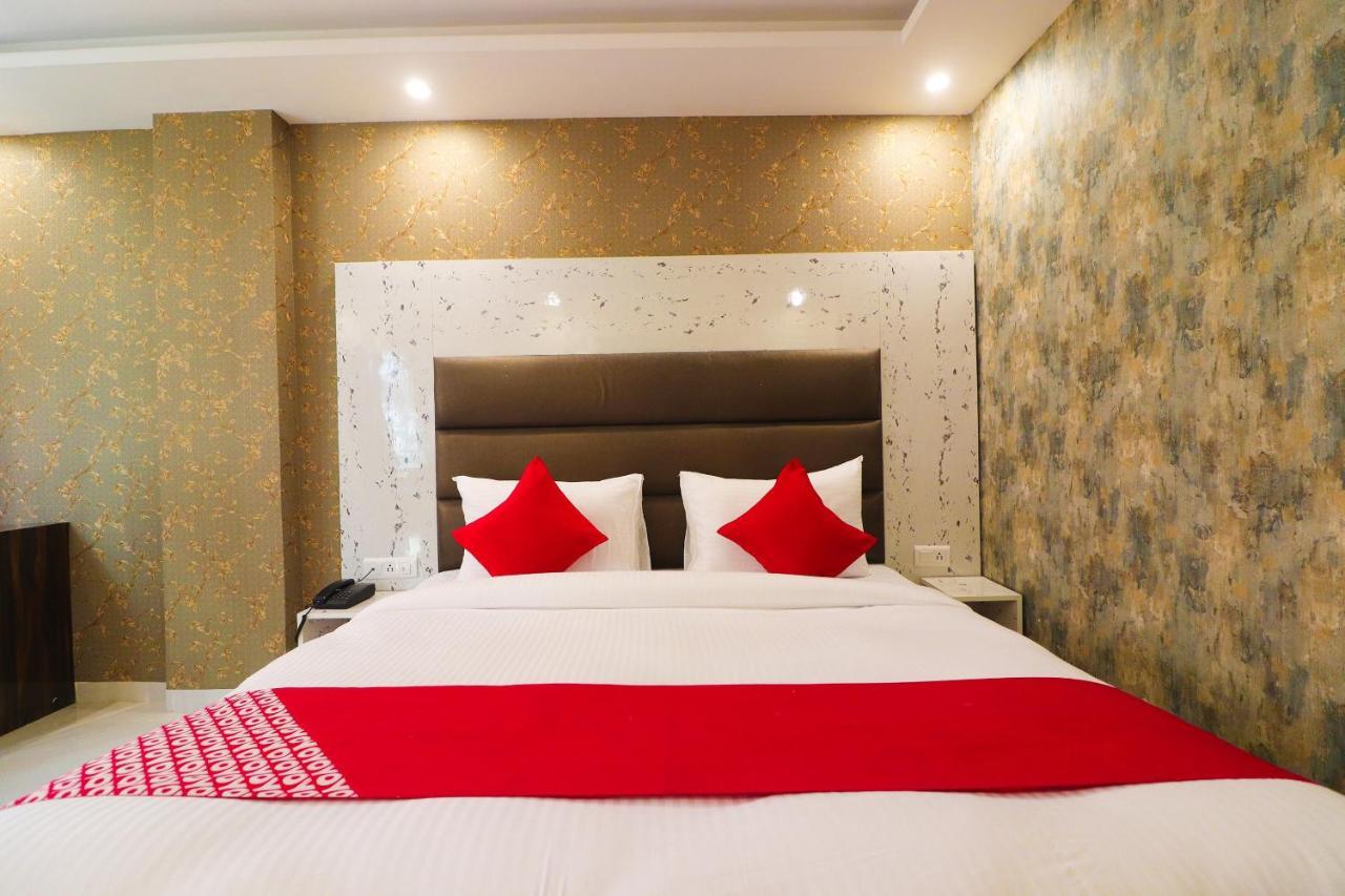 Hotel Oyo 29271 Smart City