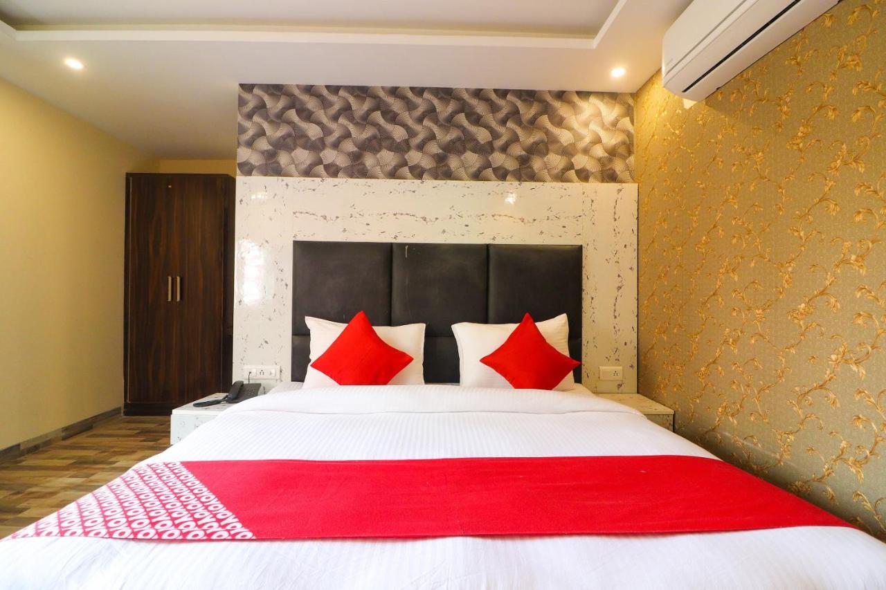 Oyo 29271 Smart City New Delhi