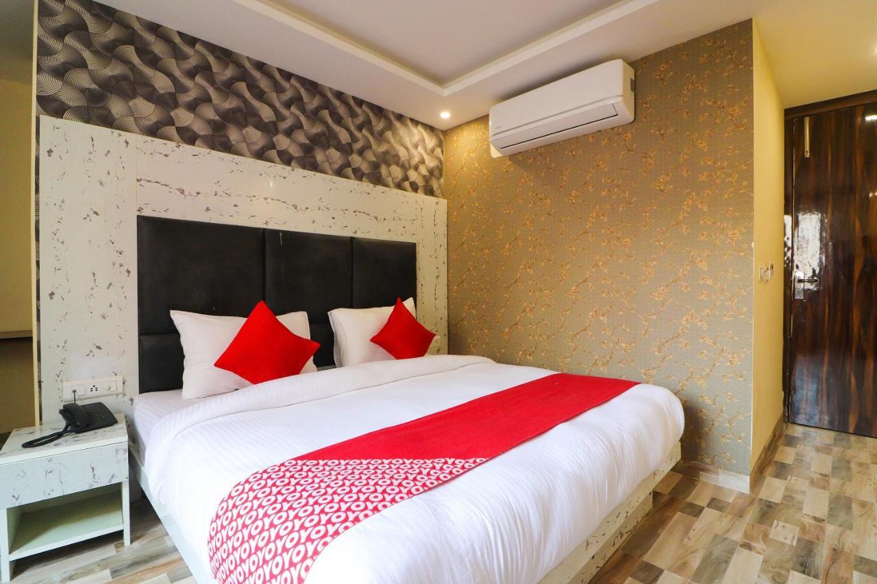 Hotel Oyo 29271 Smart City New Delhi