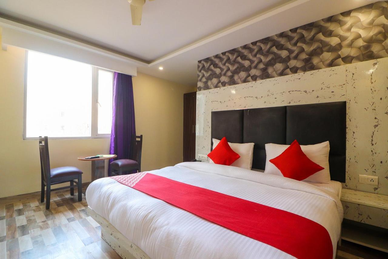 Hotel Oyo 29271 Smart City New Delhi