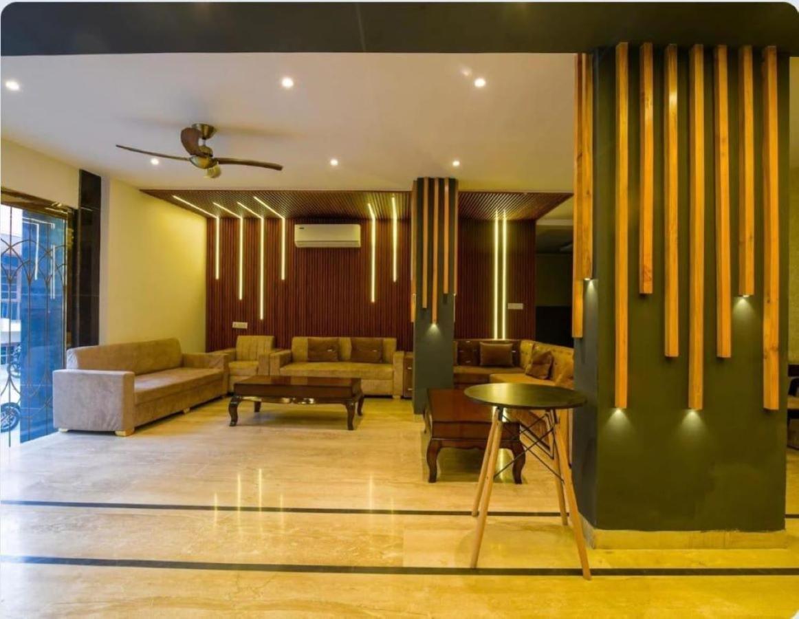 Hotel Del Near Igi Airport