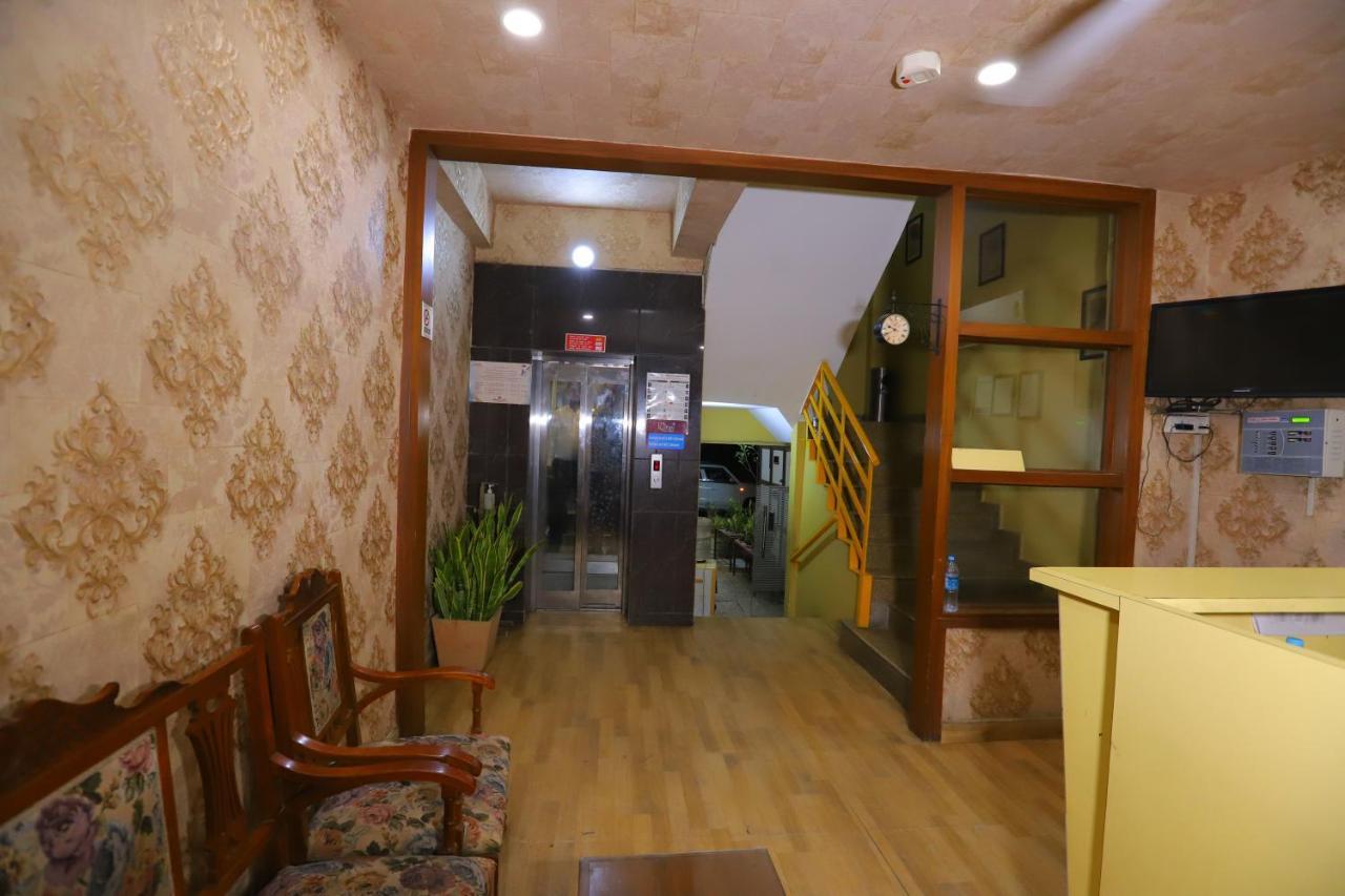 Hotel Nirvana Suits By Qotel Jasola - Near Apollo Hospital In 3*