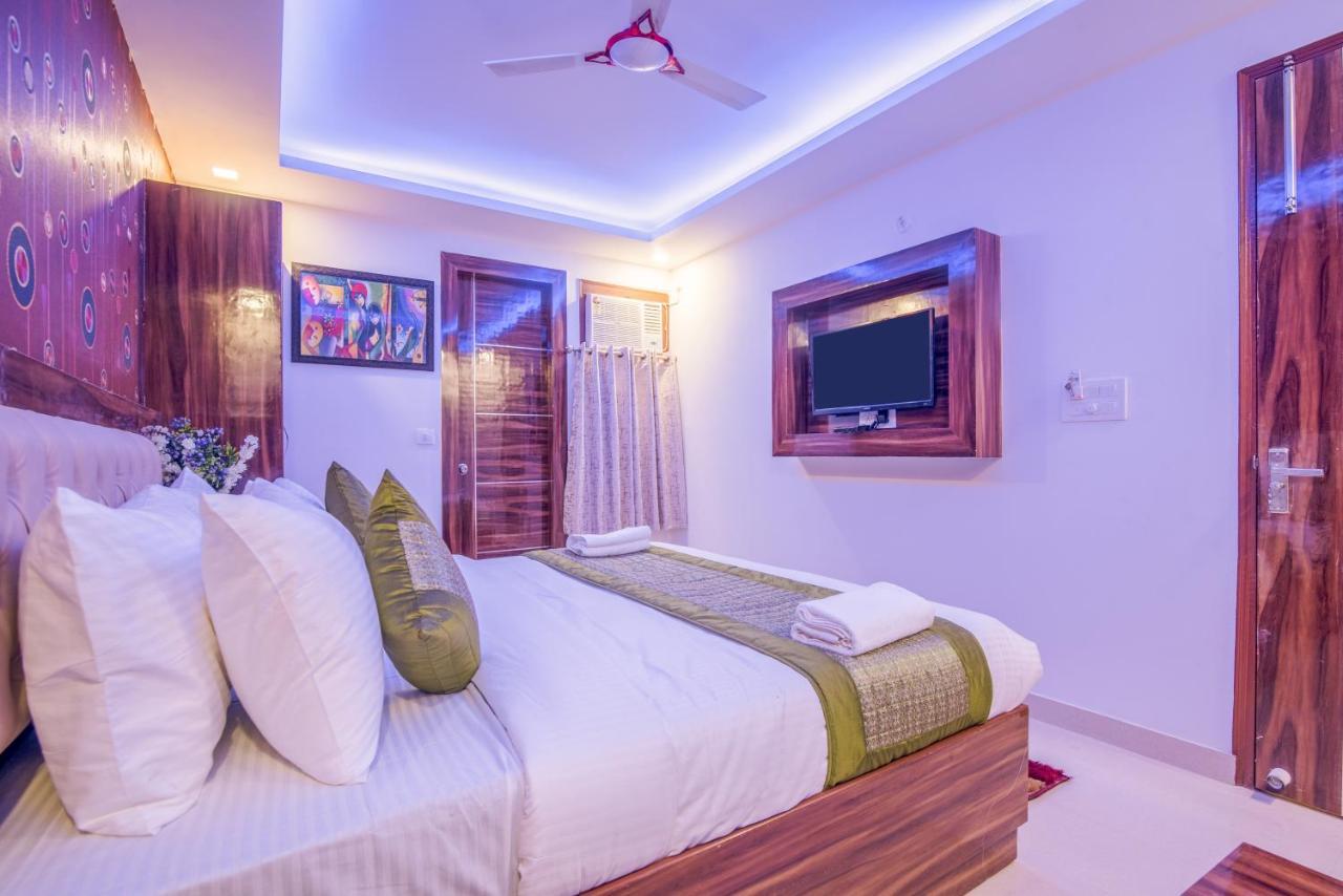Hotel Festival Mahipalpur Delhi Airport - Near Delhi Aerocity Hotel New Delhi