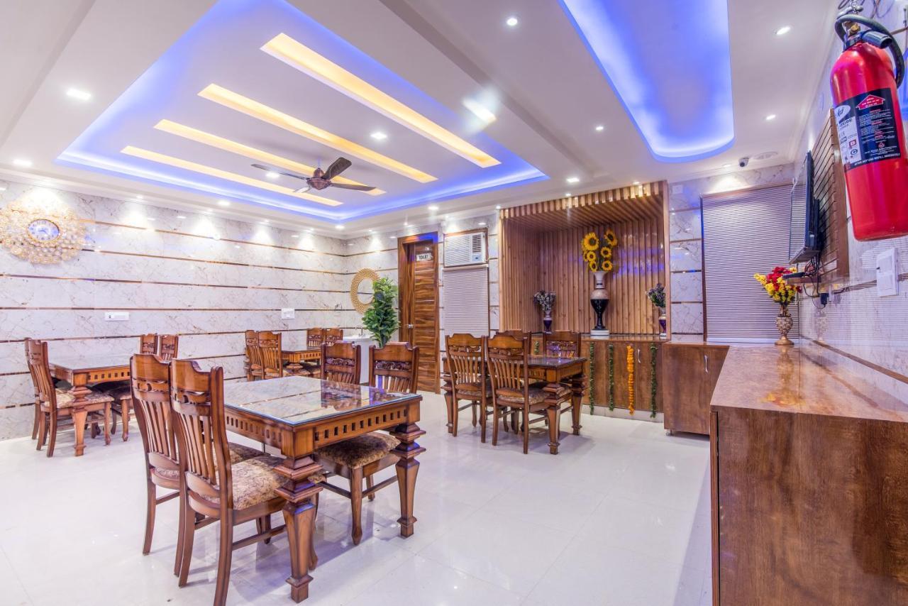 Hotel Festival Mahipalpur Delhi Airport - Near Delhi Aerocity 3* New Delhi