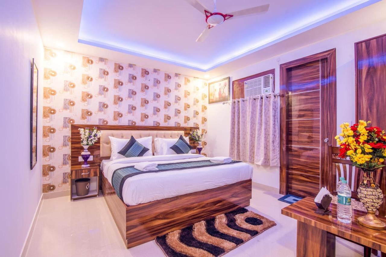 Hotel Festival Mahipalpur Delhi Airport - Near Delhi Aerocity Hotel