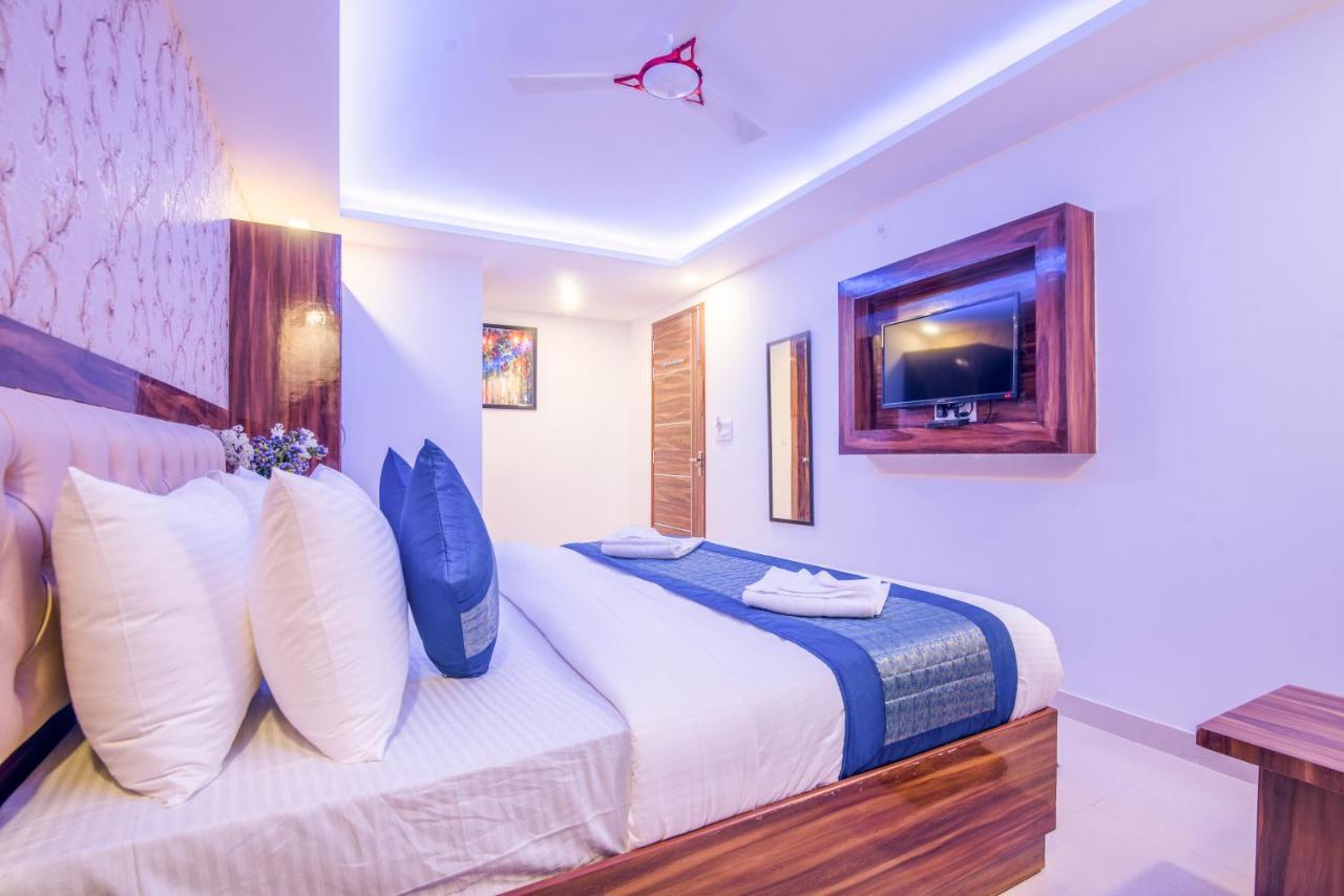 Hotel Festival Mahipalpur Delhi Airport - Near Delhi Aerocity Hotel