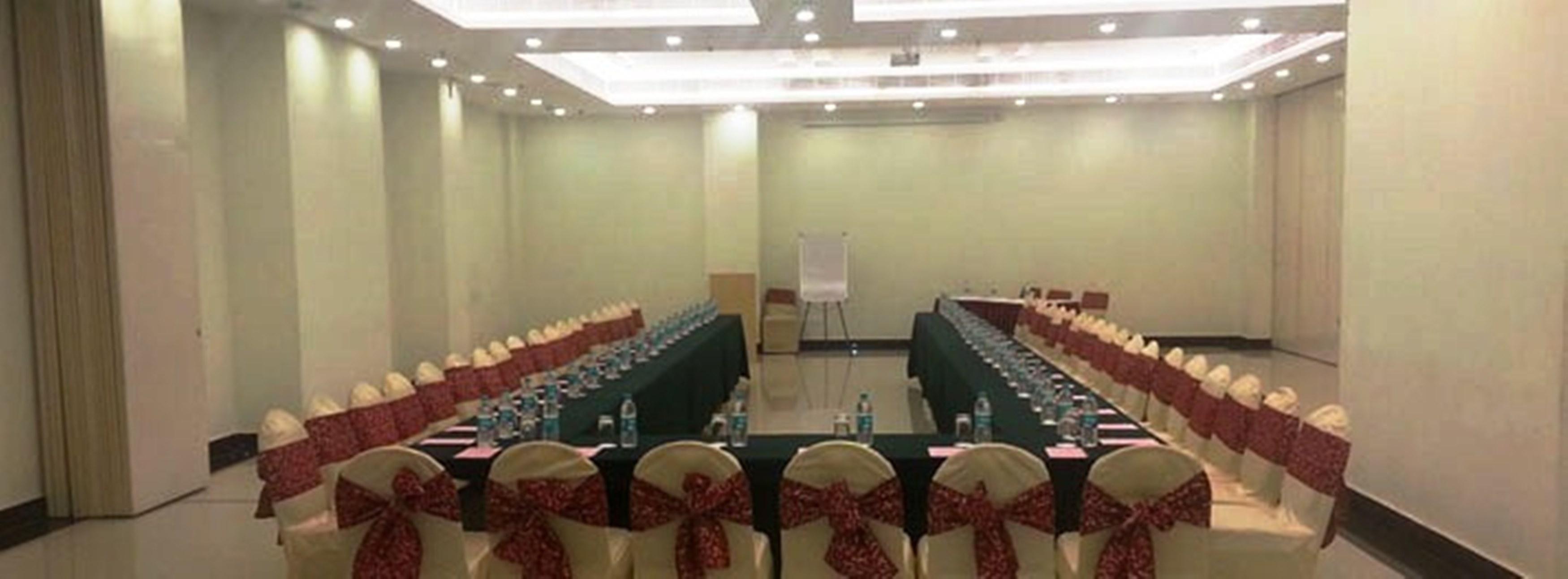 Hotel Regent Grand New Delhi