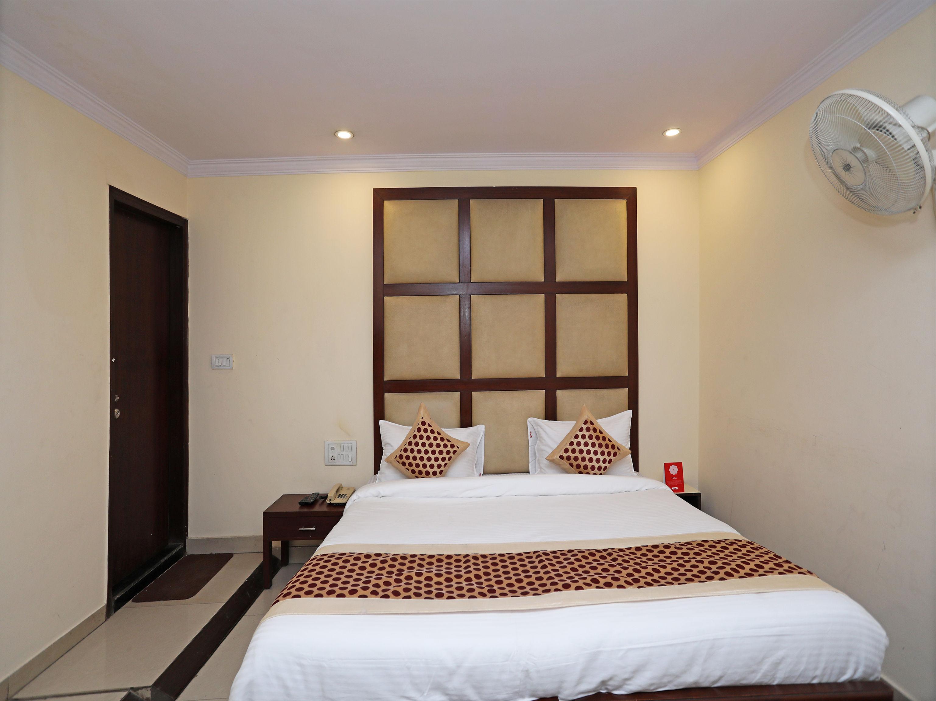 Capital O 10750 Vivek New Delhi