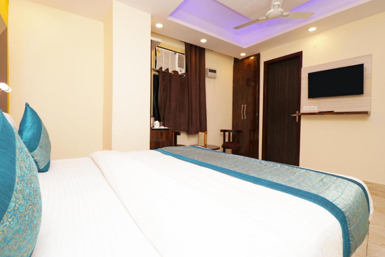 Airport Shivaka Hotel Nova Deli