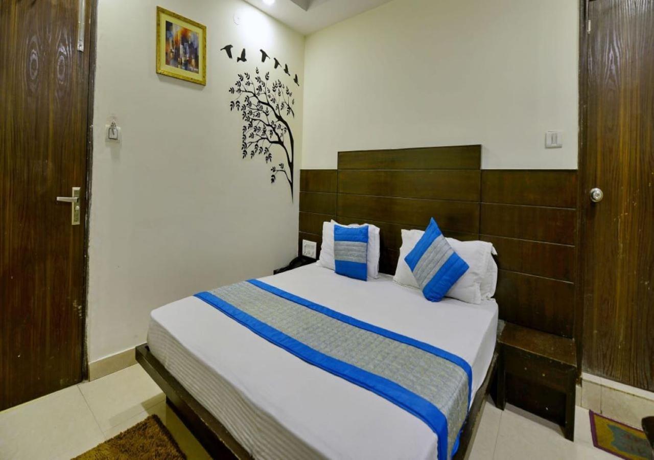 Hotel International Neelam Near New Delhi Railway Station 3*