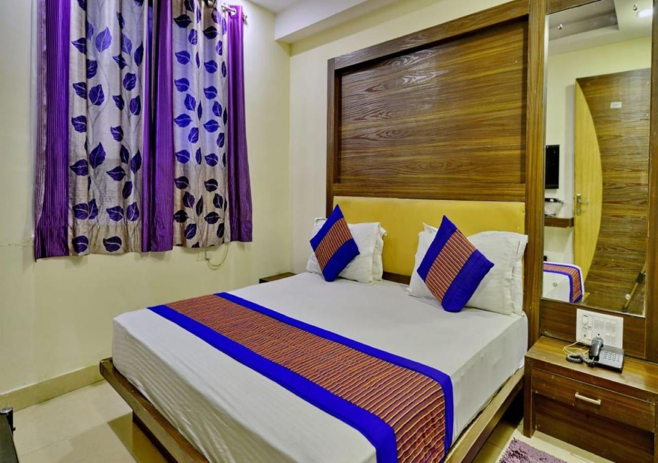 Hotel Hotel International Neelam Near New Delhi Railway Station 3*