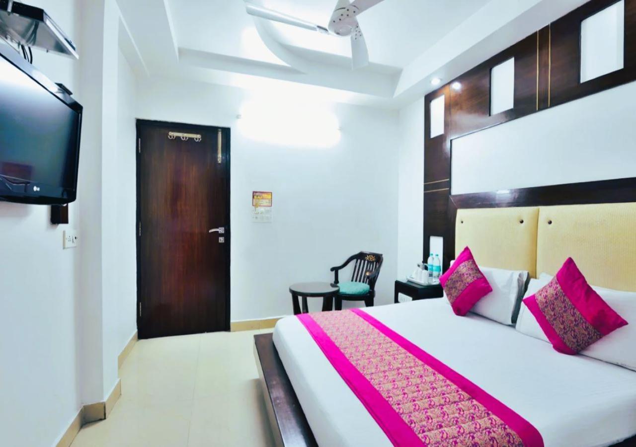 Hotel International Neelam Near New Delhi Railway Station Hotel 3*