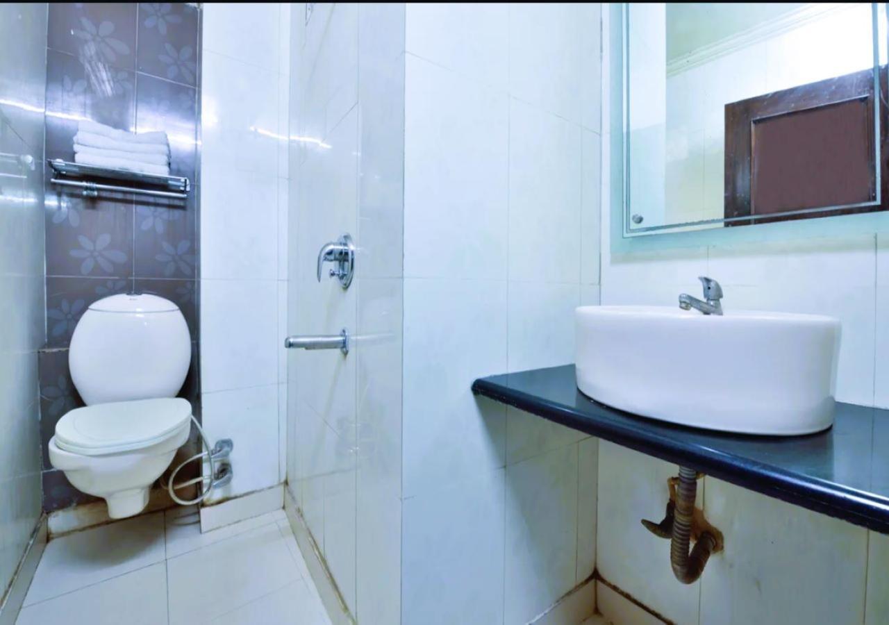 Hotel Hotel International Neelam Near New Delhi Railway Station 3*