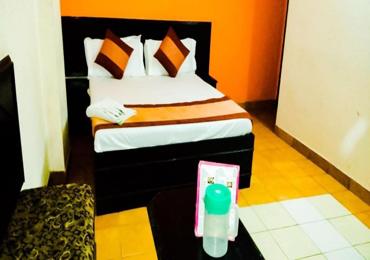 Hotel International Neelam Near New Delhi Railway Station