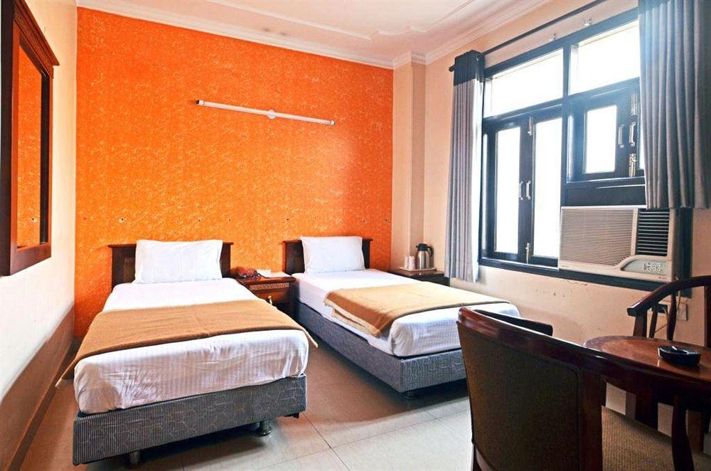 Sunrise Hotel 3*