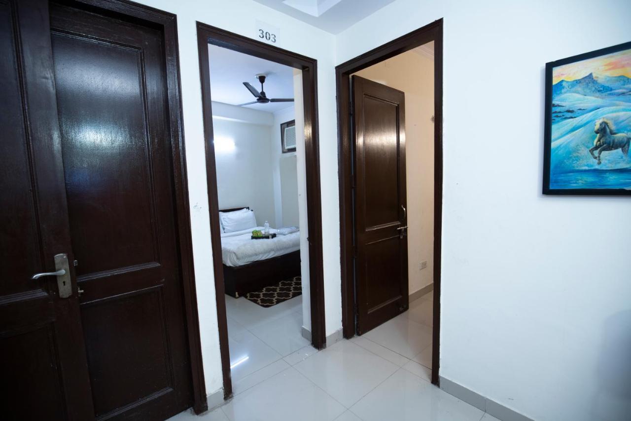 Royale Avenue Hotel