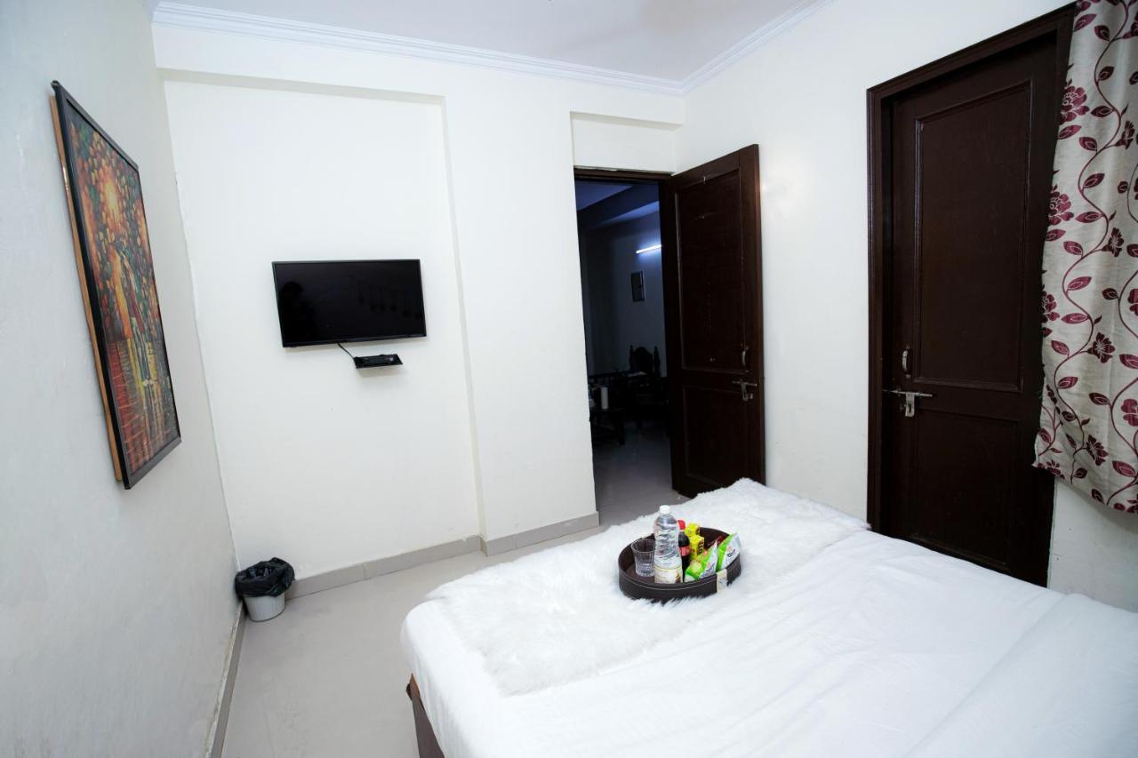 Royale Avenue Hotel