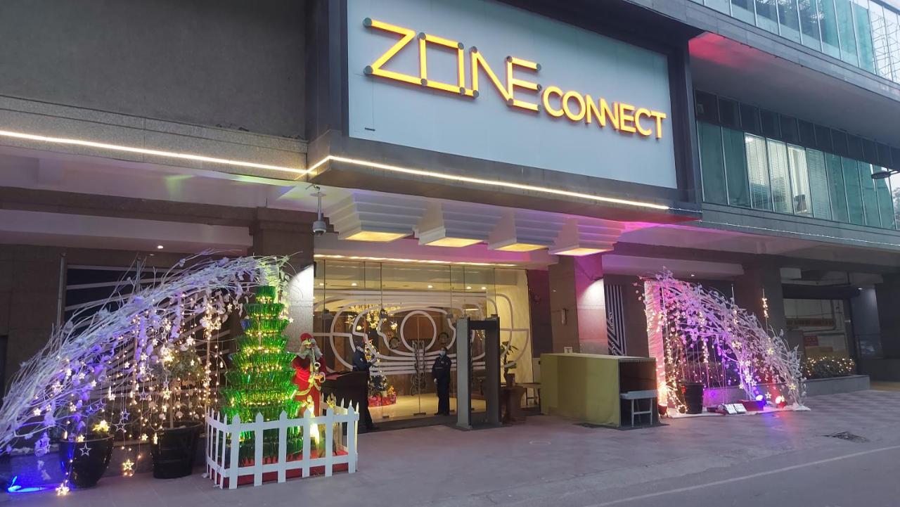 Zone Connect By The Park Saket Hotel