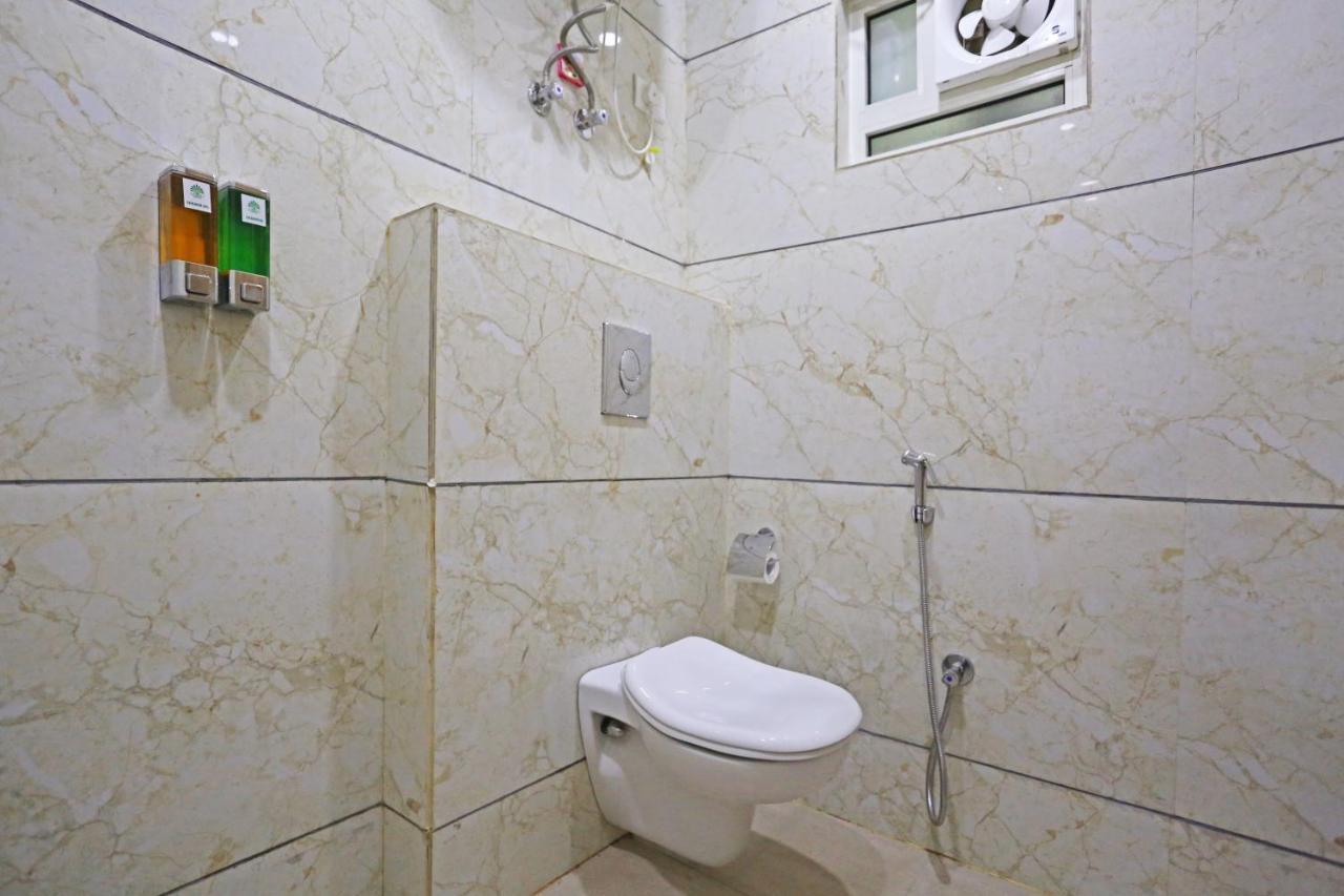 Hotel Decent - Delhi Airport 4*