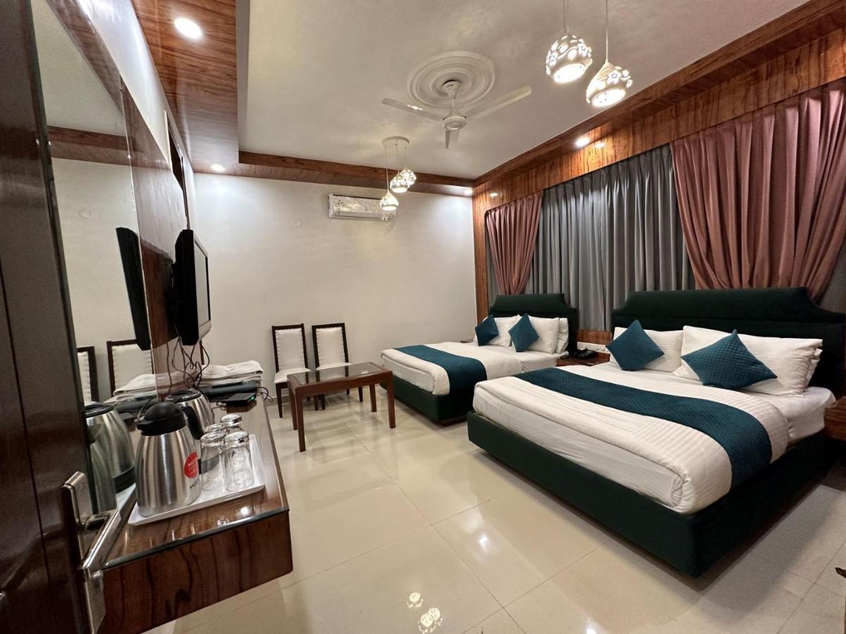 Baba Deluxe Near Railway Station And Center -by Rcg