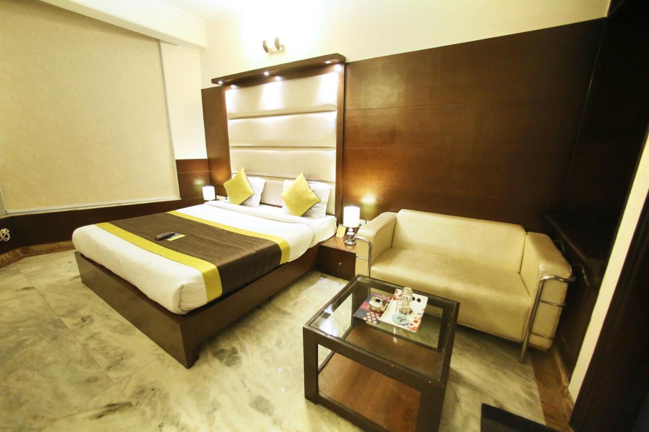 Bed & Breakfast Pathway - At Delhi Airport
