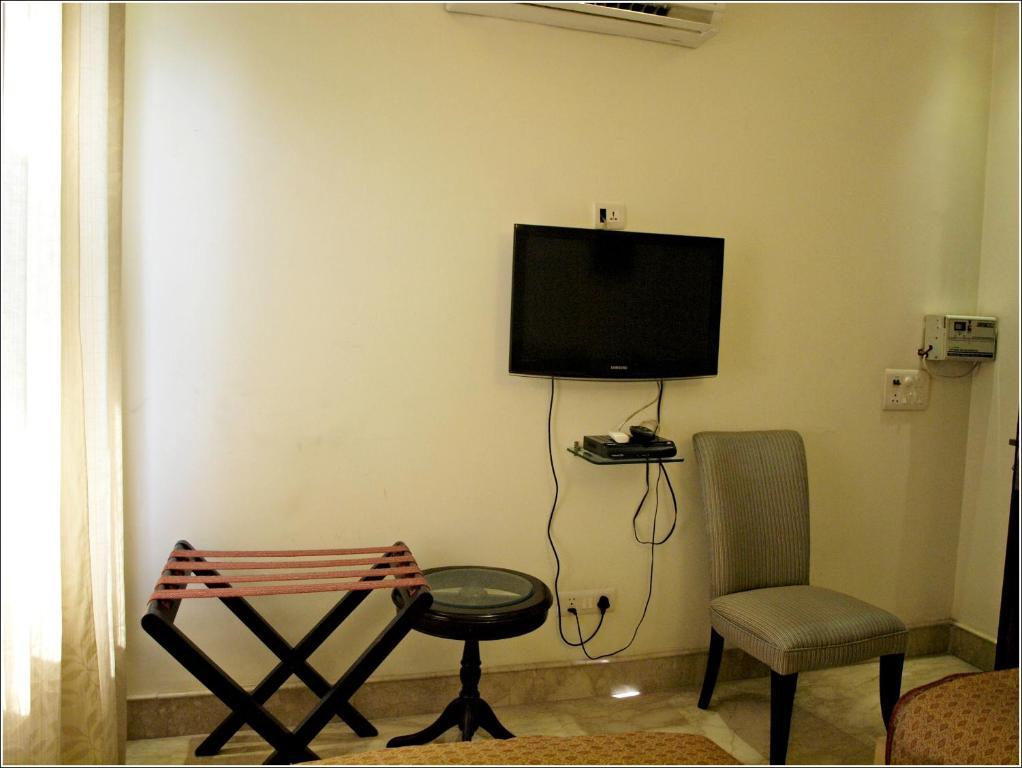 Stallen Hospitality Defence Colony Hotel