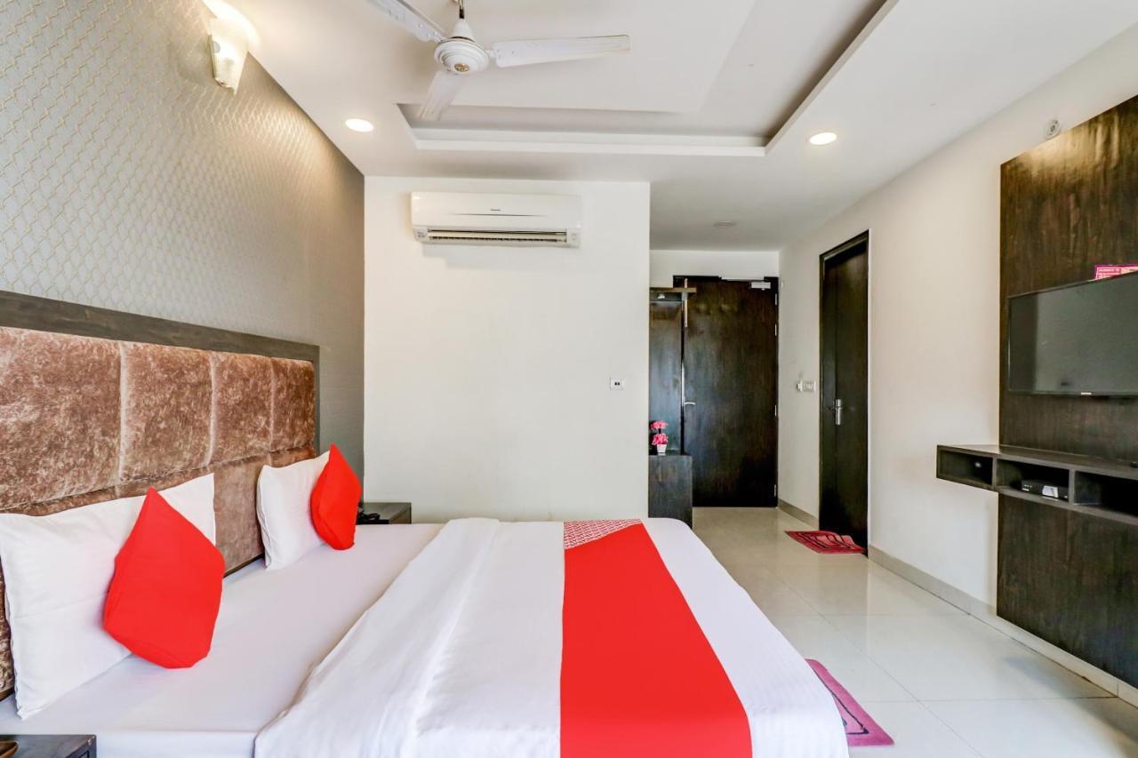 Oyo Olive New Delhi