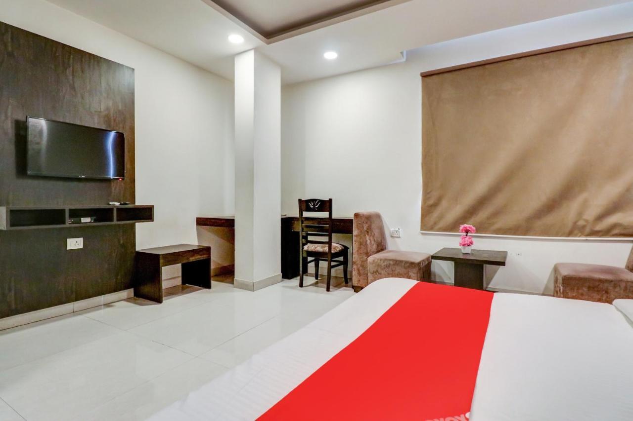 Oyo Olive Hotel New Delhi