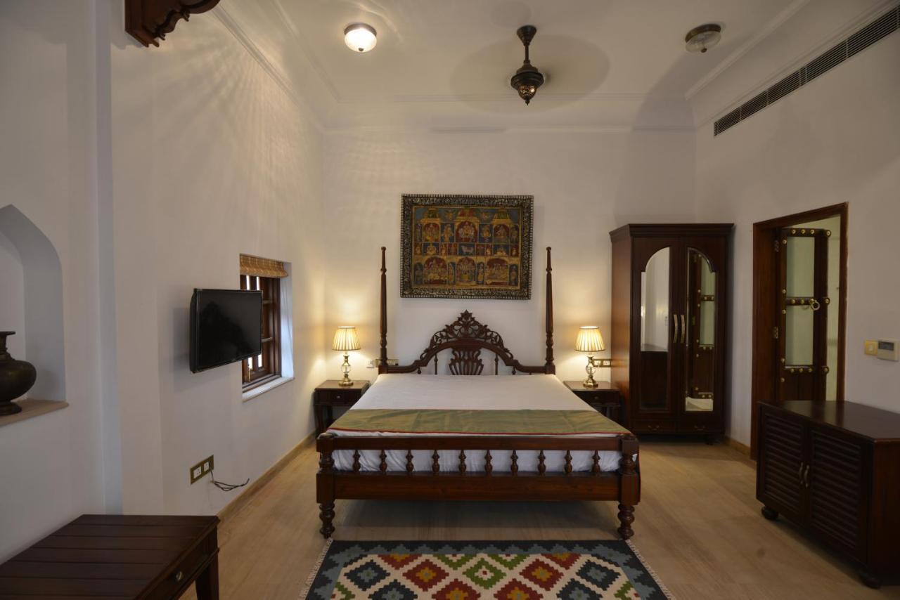 Haveli Dharampura & Golden Haveli- Unesco Awarded Boutique Heritage 5* New Delhi
