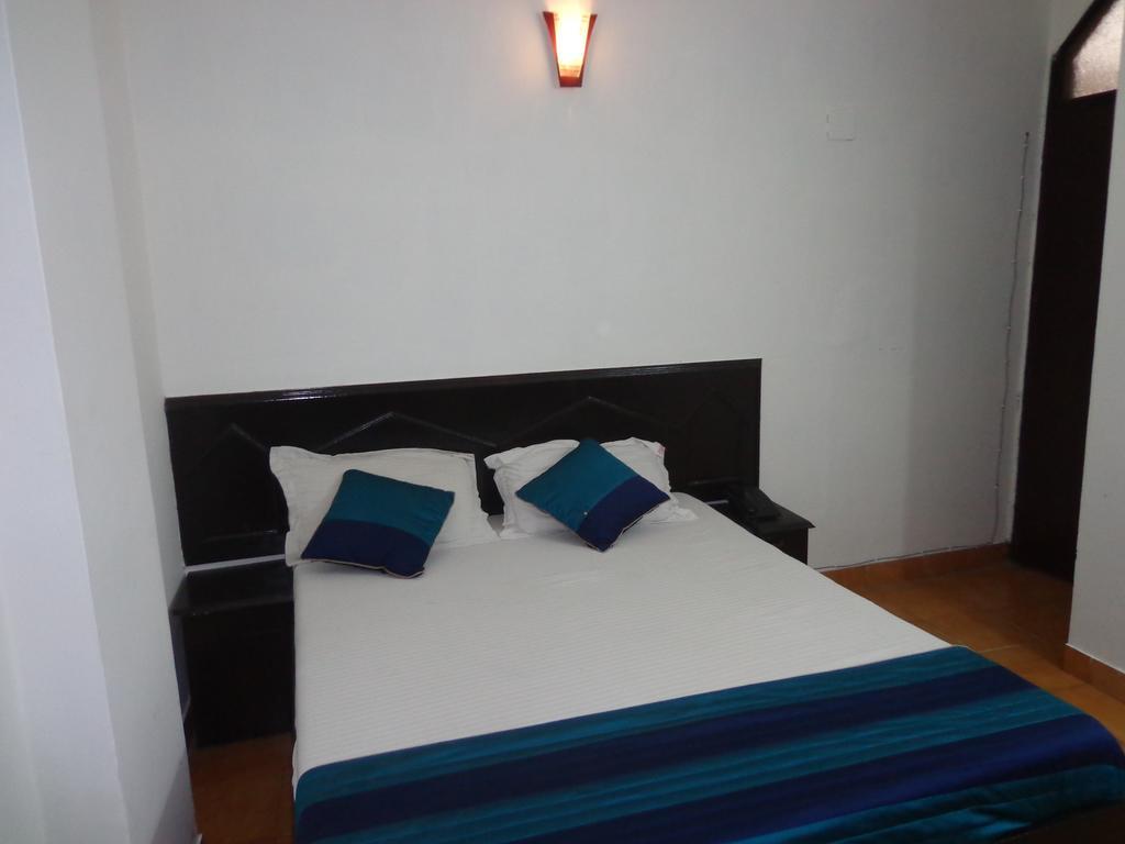 Flagship Hotel International Neelam Suites Near Jama Masjid 2*