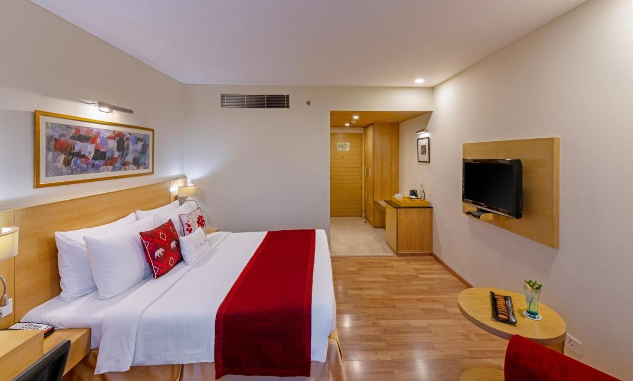 Zone Connect By The Park Saket Hotel 5*
