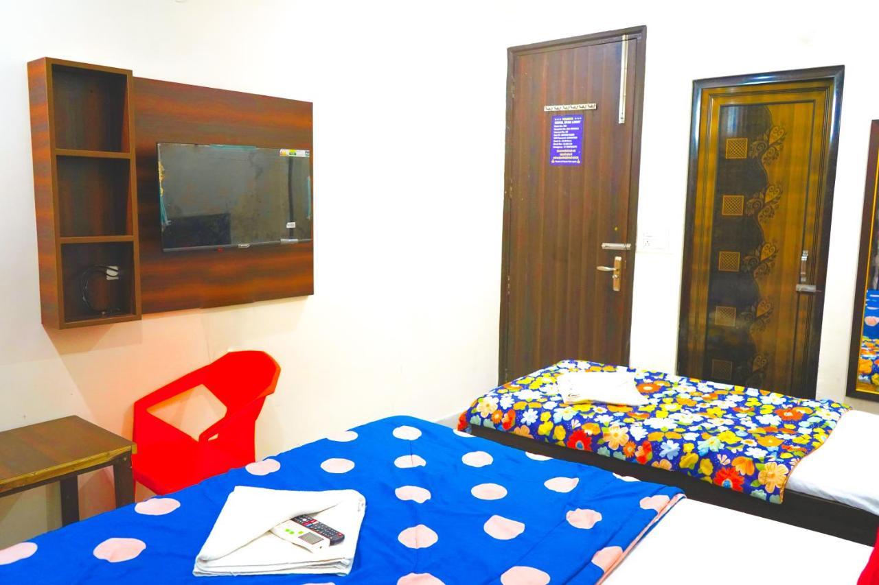 Roomshala 072 Starlight Hotel New Delhi