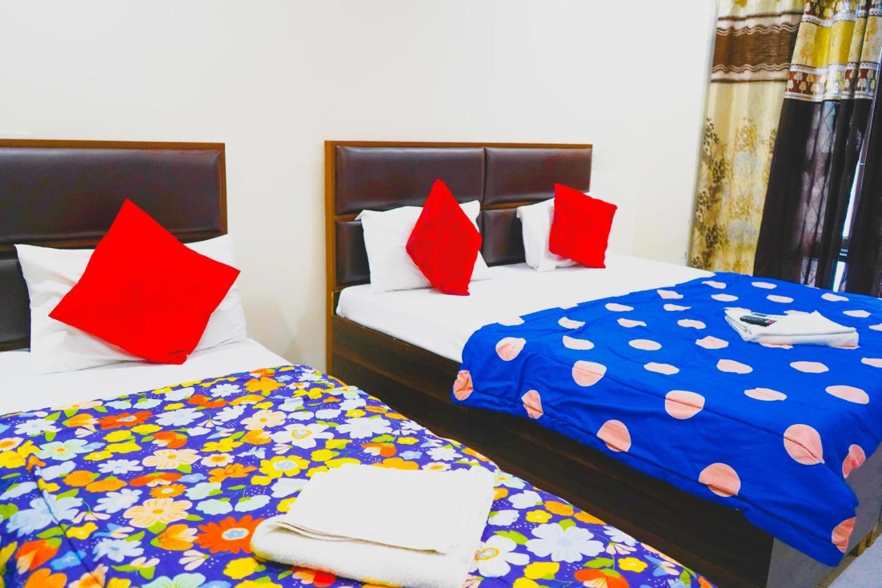 Hotel Roomshala 072 Starlight